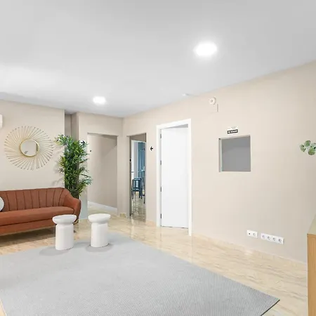 Plaza America Hotel *