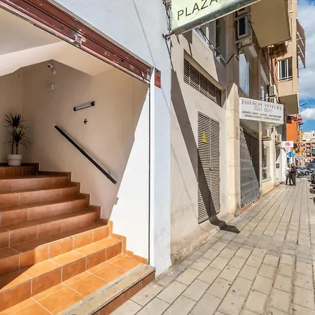 Plaza America Hotel *